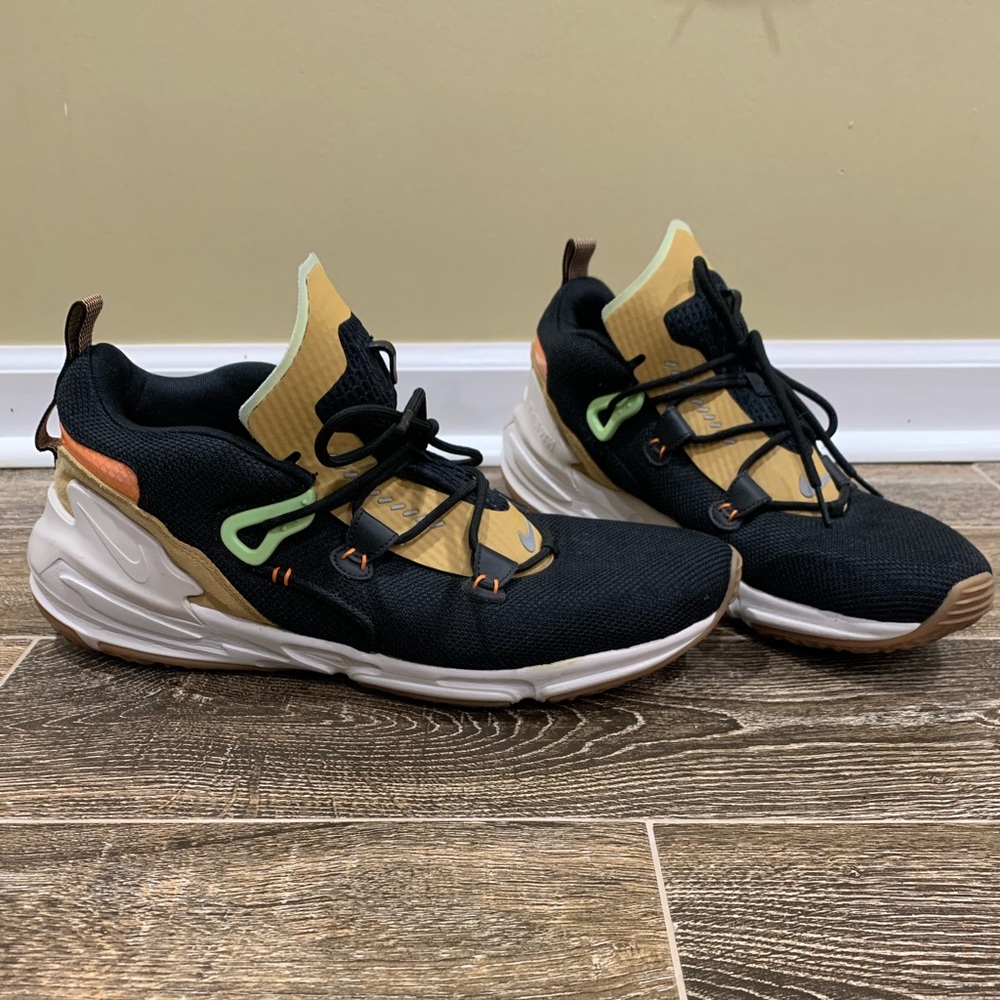 Nike Zoom Moc Theioth Mid Black Tan Sneaker